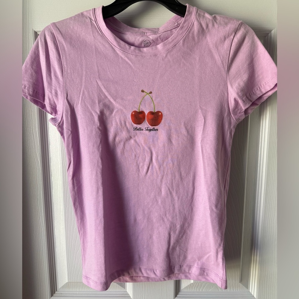 NWT Vintage Threads Juniors Pink Cherry Graphic T-Shirt Medium
